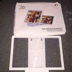 3D enlarged screen for mobile phones